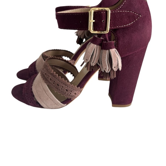 The Office of Angela Scott “Miss Nelli” Heels - Picture 5 of 6